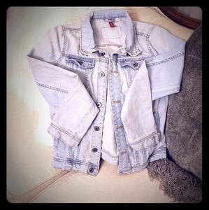 H&M Denim Jacket (Lightwash)